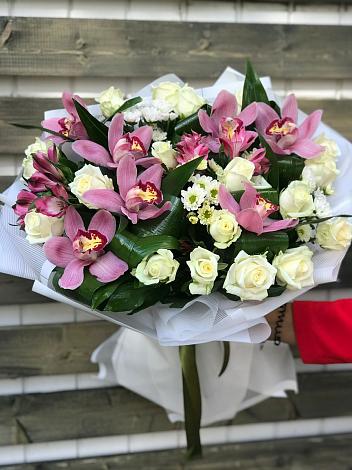 Букет цветов из: Розы и Хризантемы в Печенге