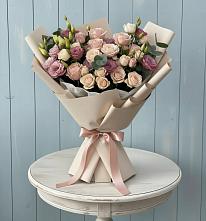 Букет цветов из:  Розы и Лизиантусы в Печенге