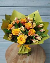 Букет цветов из:  Альстромерии и Розы в Печенге