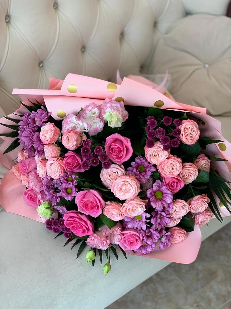 Букет цветов из: Хризантемы, Розы и Лизиантусы в Печенге