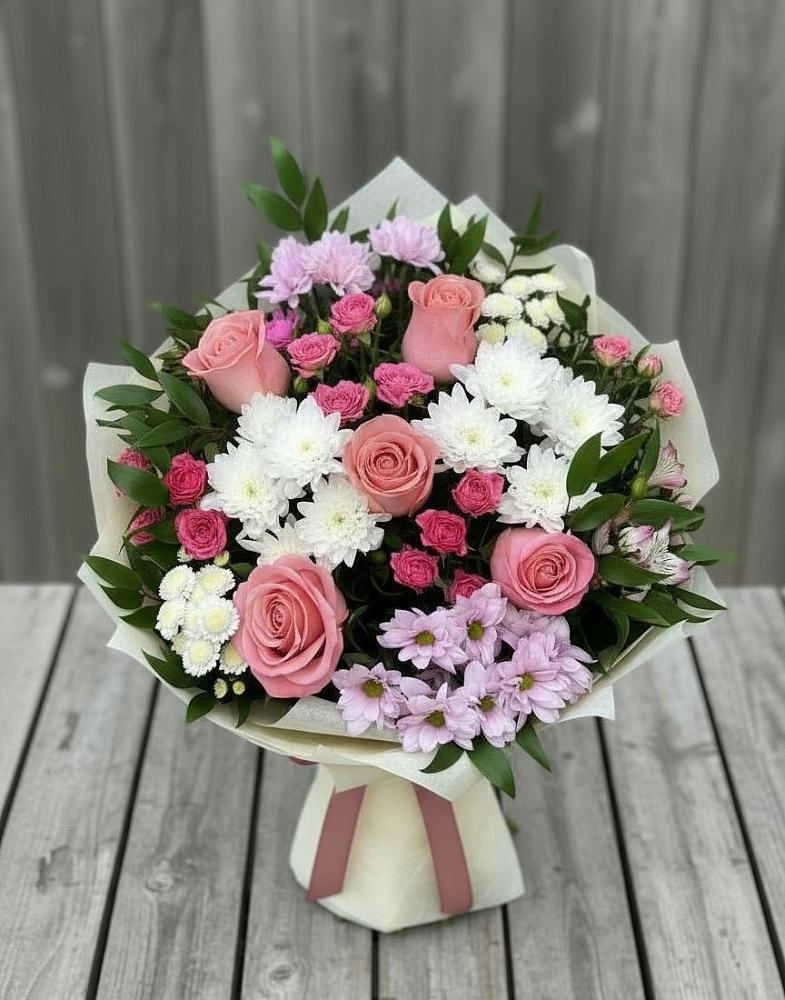 Букет цветов из: Альстромерии, Гвоздики, Розы и Хризантемы в Печенге