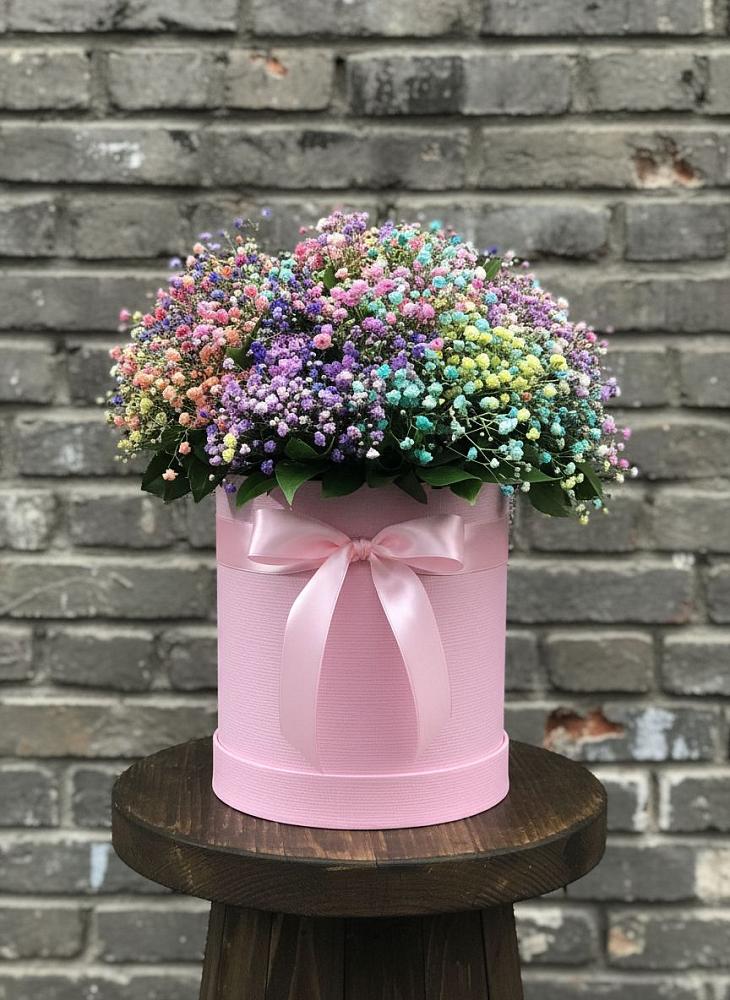 Цветочная композиция из Гипсофила и Розы в шляпной коробке в Печенге