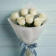 Букет 7 Белых роз Эдлесс Лав в Печенге