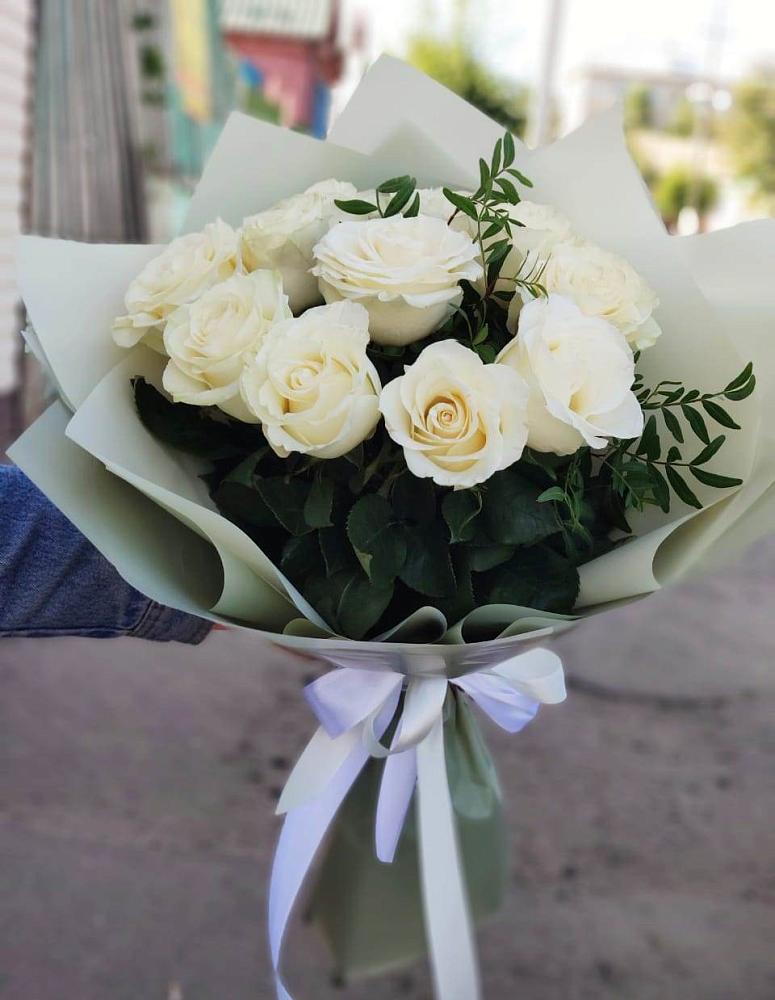 Букет Белые розы Проуд в Печенге