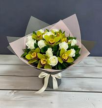 Букет цветов из:  Орхидеи и Розы в Печенге