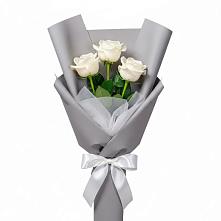 Букет 3 белые розы в Печенге