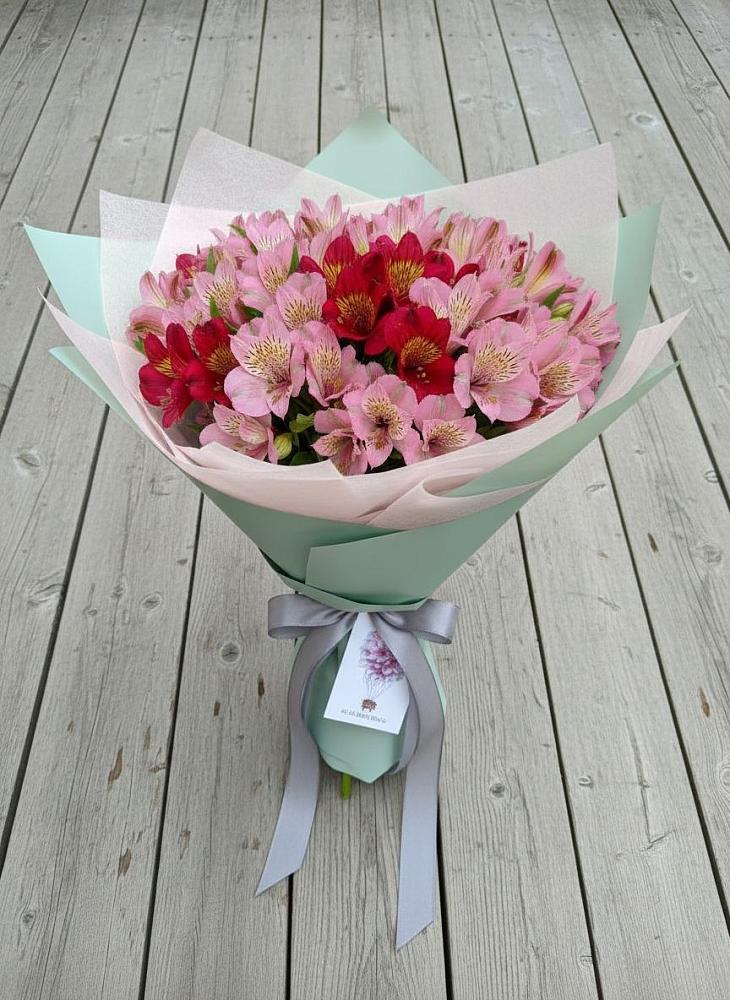 Букет цветов из: Альстромерии в Печенге