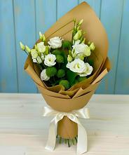 Букет цветов из:  Хризантемы и Лизиантусы в Печенге