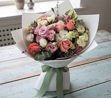 Букет цветов из:  Розы, Лизиантусы и Гвоздики в Печенге