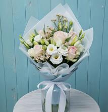 Букет цветов из:  Розы и Лизиантусы #REPLACE_PRED# Печенге