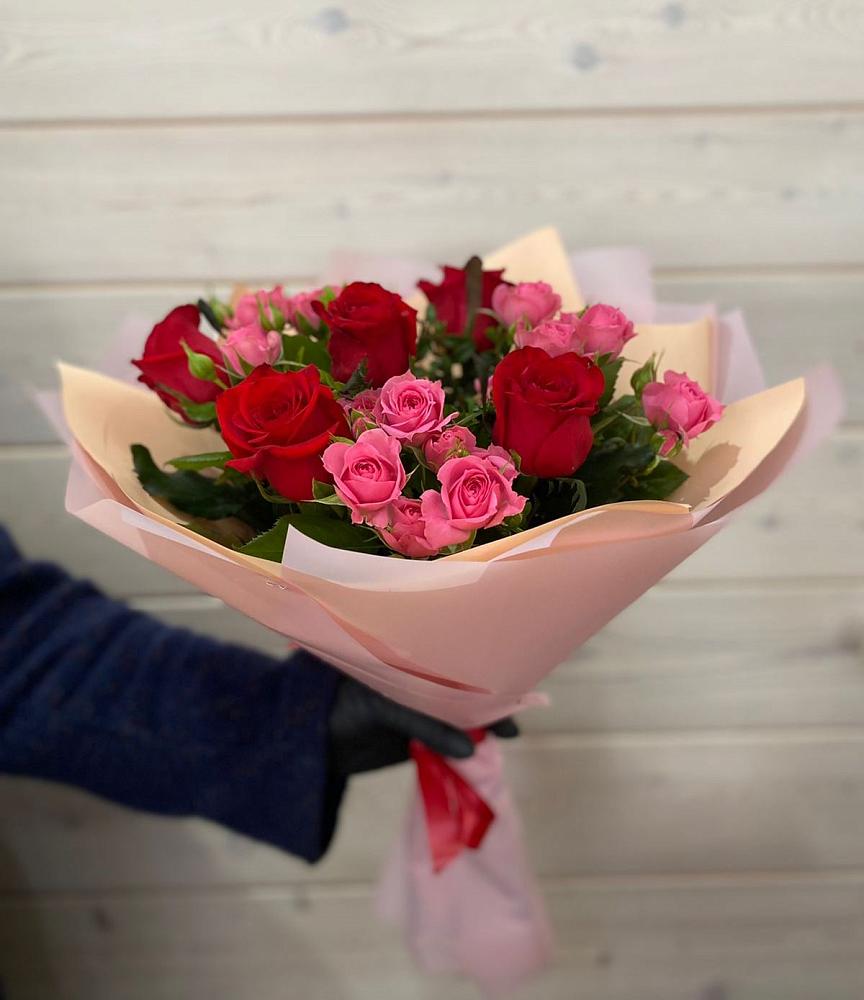 Букет цветов из: Розы в Печенге