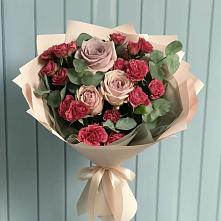 Букет цветов из:  Гвоздики и Розы в Печенге
