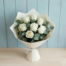 Букет Белые розы в Эвкалипте в Печенге