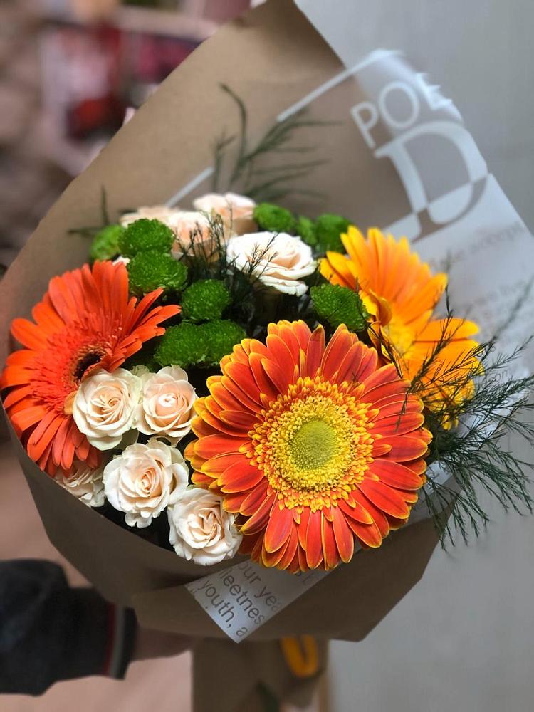 Букет цветов из: Герберы, Хризантемы и Розы в Печенге