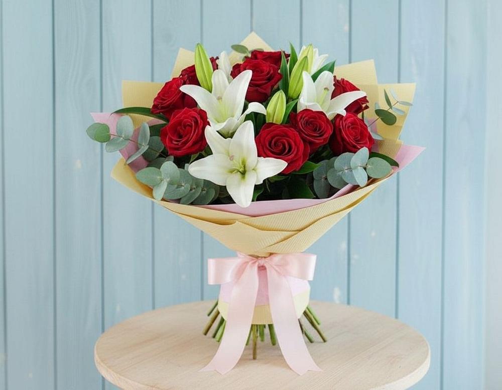 Букет цветов из: Лилии и Розы в Печенге